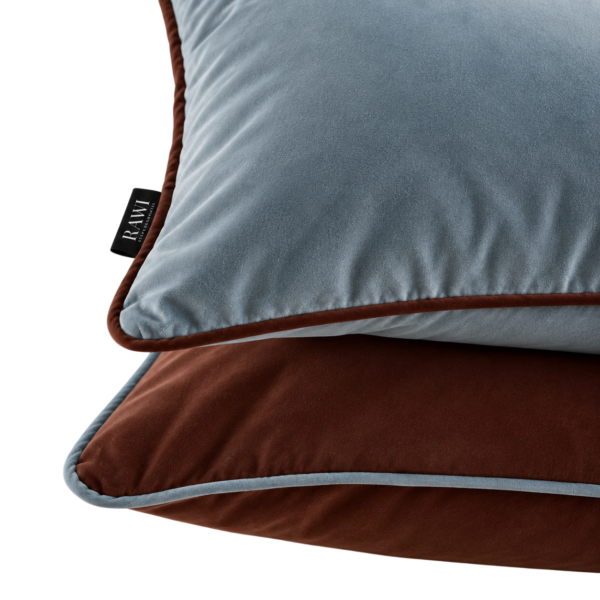 Coussin-decoratif-45×45-cm-pour-hotel-riad-et-Airbnb-chez-rawiessentials-.png